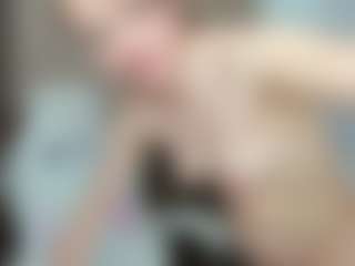 LilCandy18's Live Sex Cam Show