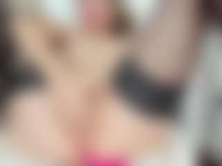 LilCandy18's Live Sex Cam Show