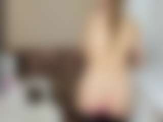 LilCandy18's Live Sex Cam Show