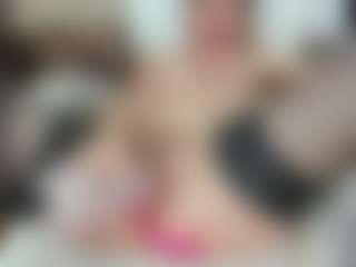 LilCandy18's Live Sex Cam Show