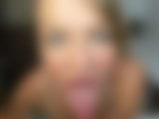LilCandy18's Live Sex Cam Show