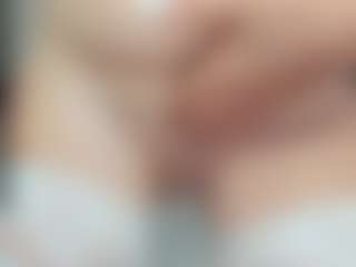 LilCandy18's Live Sex Cam Show