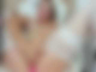 LilCandy18's Live Sex Cam Show