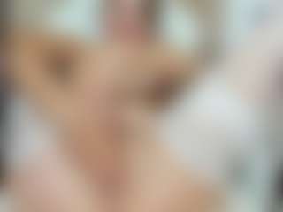 LilCandy18's Live Sex Cam Show