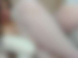 LilCandy18's Live Sex Cam Show