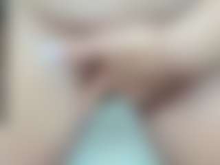 LilCandy18's Live Sex Cam Show