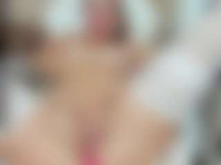 LilCandy18's Live Sex Cam Show