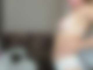 LilCandy18's Live Sex Cam Show
