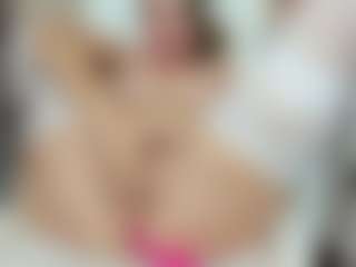 LilCandy18's Live Sex Cam Show