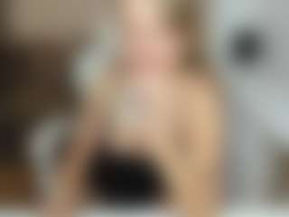 LilCandy18's Live Sex Cam Show