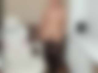 LilCandy18's Live Sex Cam Show