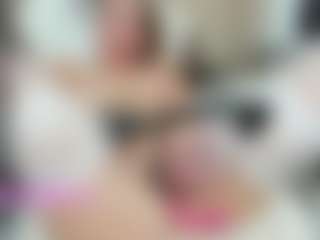 LilCandy18's Live Sex Cam Show