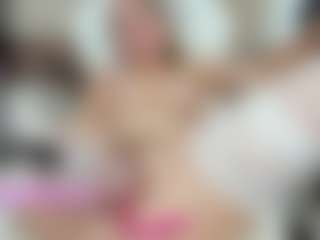 LilCandy18's Live Sex Cam Show
