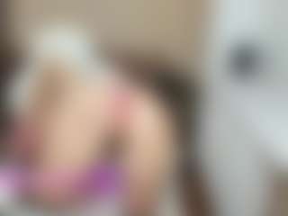 LilCandy18's Live Sex Cam Show