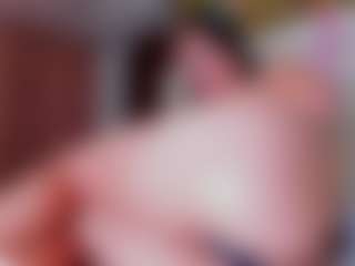 Live cam show with Mia-scarlet - Moaning on Camsoda