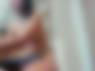 Live cam show with Mia-scarlet - Moaning on fapnchat