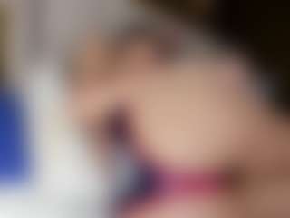 Live cam show with Mia-scarlet - Stockings on LiveSexCams6