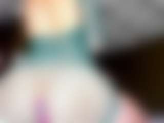 Live cam show with Mia-scarlet - Submissive on SpunkLive