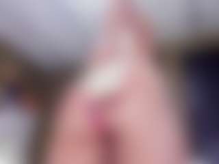 Live cam show with Mia-scarlet - Bdsm Young Adult on Fling VIP Chat