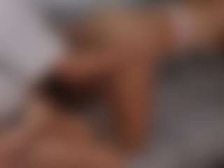 HoneyMolly's Live Sex Cam Show