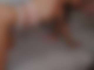 HoneyMolly's Live Sex Cam Show