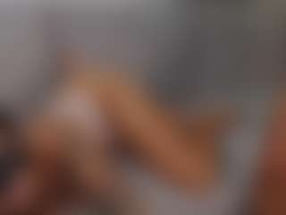 HoneyMolly's Live Sex Cam Show