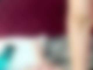 Live cam show with rossmildrey - Tittyfuck on Milfs Live