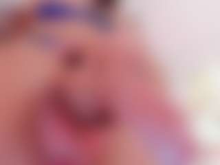 sweetkarinpaz's Live Sex Cam Show