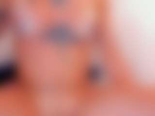 Live cam show with sweetkarinpaz - Tease on Camsoda