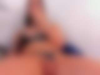 Live cam show with sweetkarinpaz - Muscular on Soda Cam