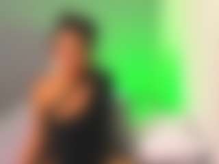 Live cam show with AlexiiaBrown - Ebony Small Tits on Camsoda