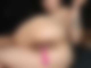 Live cam show with Emmily Keller - Double Penetration on Camsoda