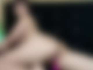 Live cam show with Emmily Keller - Nipple Piercings on nudelive.tv