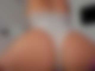 JellyLittlePiee's Live Sex Cam Show