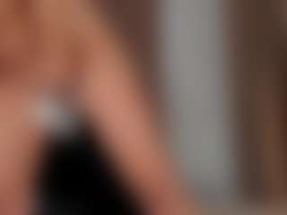 Live cam show with JellyLittlePiee - Sexy on Uber Horny