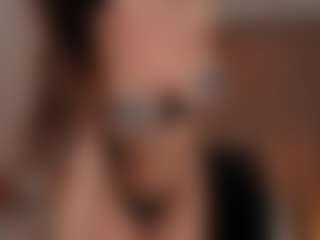Live cam show with JellyLittlePiee - Curvy Young Adult on Camsoda