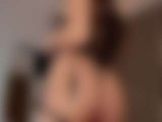 Live cam show with JellyLittlePiee - Brown Hair on TottyGirls