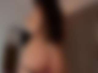 Live cam show with JellyLittlePiee - Foot Fetish on live18s.com