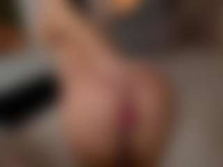 JellyLittlePiee's Live Sex Cam Show
