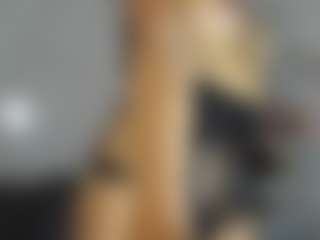 Live cam show with Natashapride - Petite Teen (18+) on liverealitysex.com