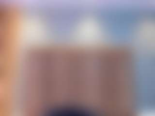 Live cam show with Venus-Cooper - Middle Aged on UwU Esports