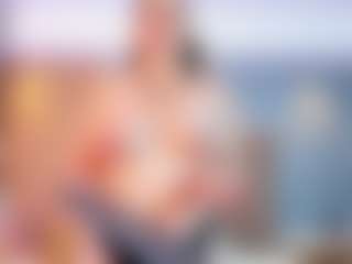 Live cam show with Venus-Cooper - Young Adult on SxyPornLive