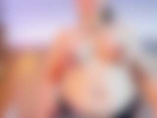Live cam show with Venus-Cooper - Blonde Hair on PervPlay.com