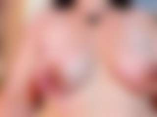 Live cam show with Venus-Cooper - Blonde Hair on Camsoda