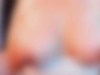 Venus-Cooper MILF webcam performer live streaming