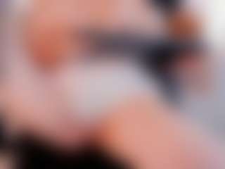 Venus-Cooper MILF webcam performer live streaming