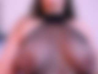 Live cam show with Venus-Cooper - Middle Aged on Dolls Live
