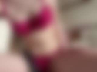 Live cam show with Chloe Show - Fullynaked on SquirtSoMuch