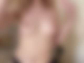 Chloe Show's Live Sex Cam Show