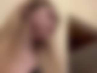 Live cam show with Chloe Show - Sweet on Camsoda